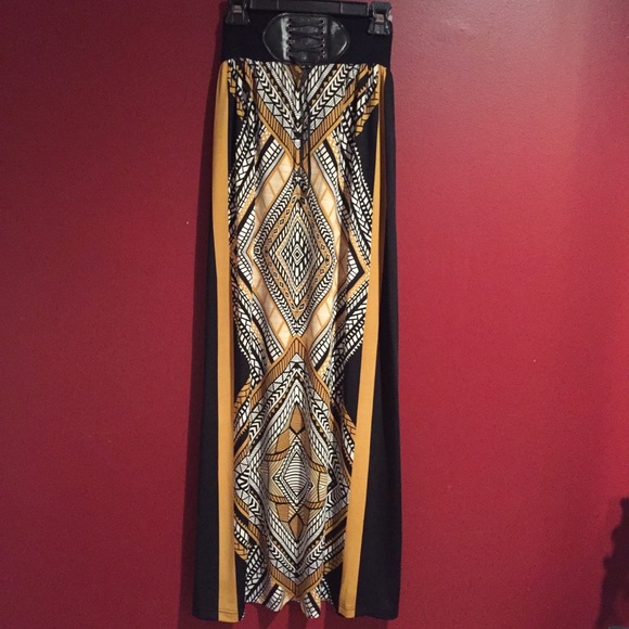 Magic Ladies Skirt - Picture 2 of 13